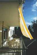 Kit completo Balc�n-II con toldo de sol 270 x 140 cm rayas blanco amarillo