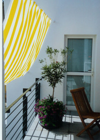 Toldo de Sol prefabricado 270x140 cm - color blanco-amarillo